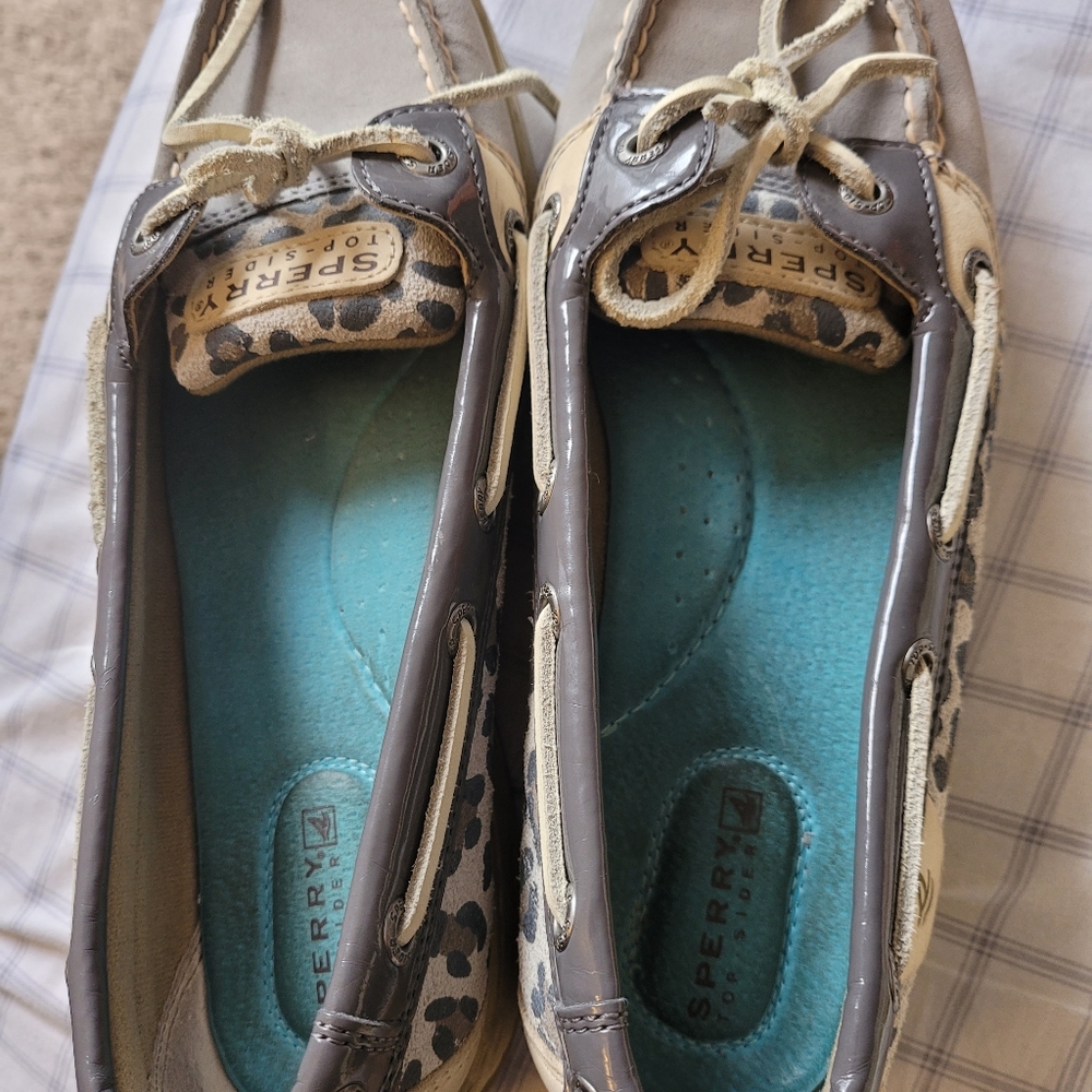 Sperry gray and tan leopard women's 7m docksiders